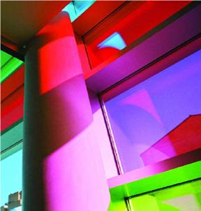 Fachada en color corporativo